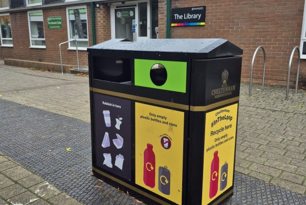 ♻️🚮 𝐍𝐞𝐰 𝐑𝐞𝐜𝐲𝐜𝐥𝐢𝐧𝐠 𝐁𝐢𝐧 𝐈𝐧𝐬𝐭𝐚𝐥𝐥𝐞𝐝 𝐨𝐧 𝐂𝐡𝐮𝐫𝐜𝐡 𝐏𝐢𝐞𝐜𝐞